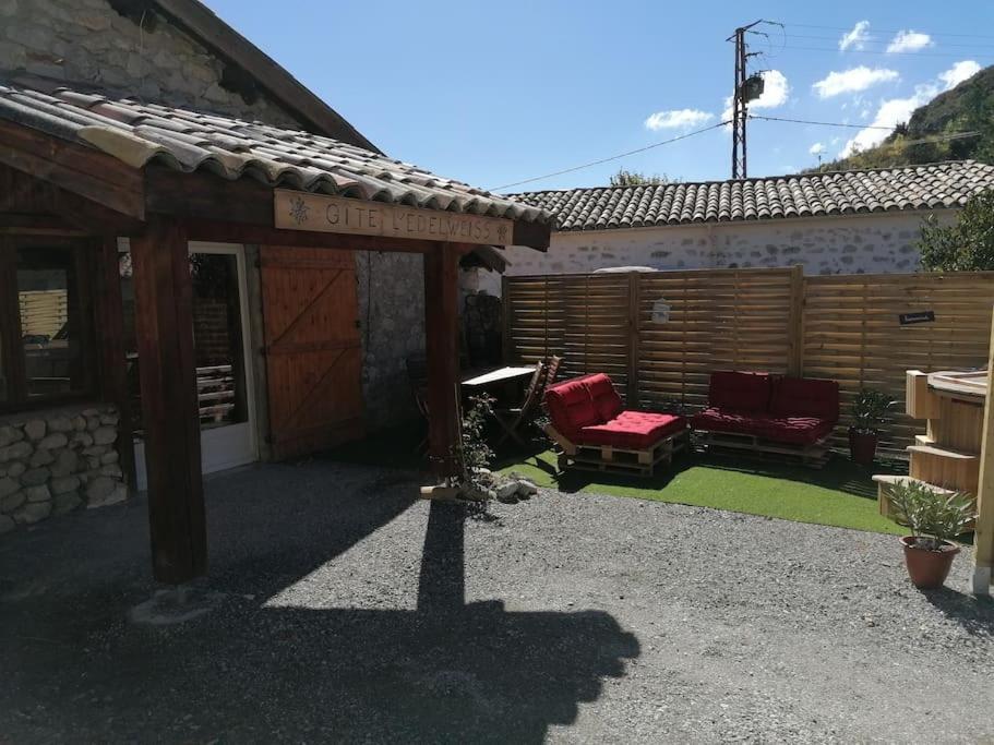 Gite L'Edelweiss 3* La Piarre Exterior foto